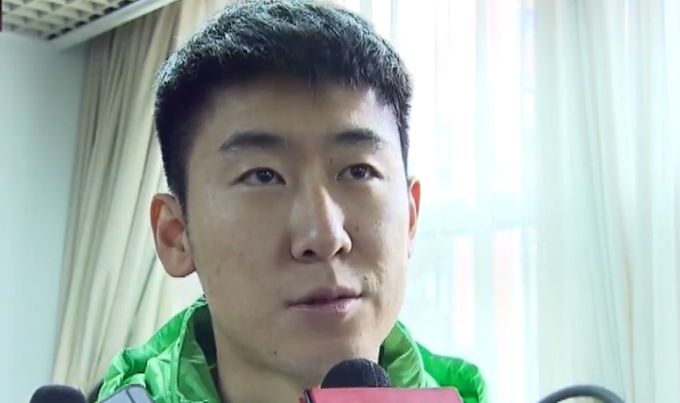 此时，她的巨星之路随着“竜”的意外闯入，而演变成一场充满未知的冒险出逃